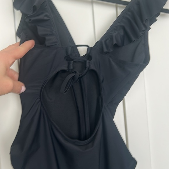 CUPSHE Women's V Neck One Piece Swimsuit Ruffled Back Lace Up Monokini Size S - Picture 5 of 13